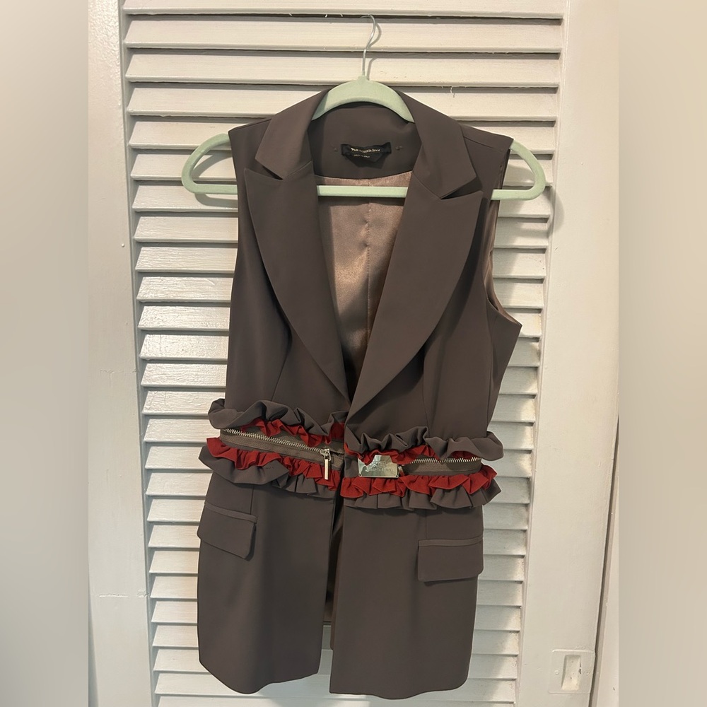 Roberta Biagi-Elegant Sleeveless Gray Vest with Red Trim